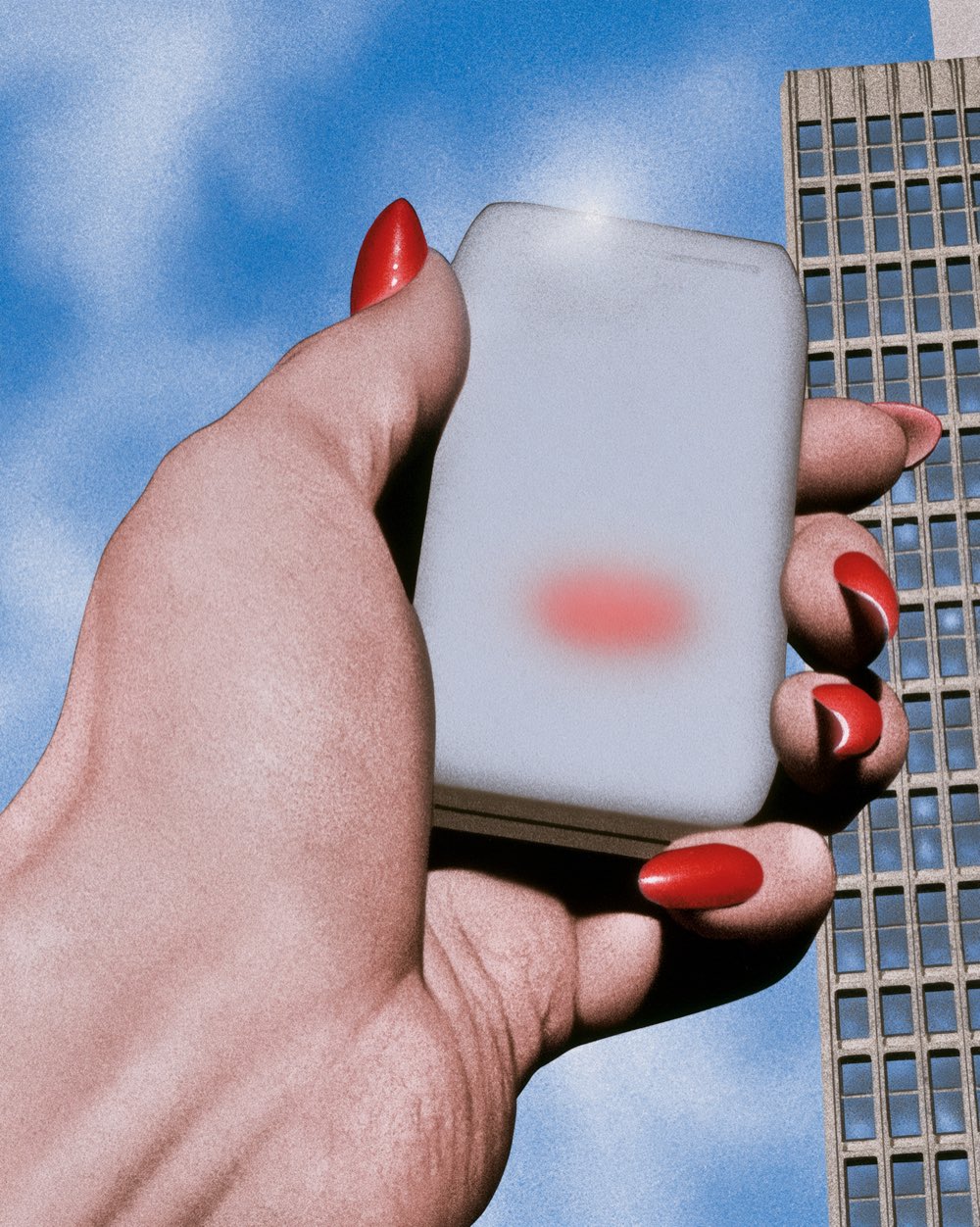 Ilustración de una mano de uñas rojas que sostiene un teléfono borroso frente a un rascacielos y un cielo azul